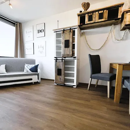 Luette Wulke 8, Wo Traeume Weite Finden וונסטורף